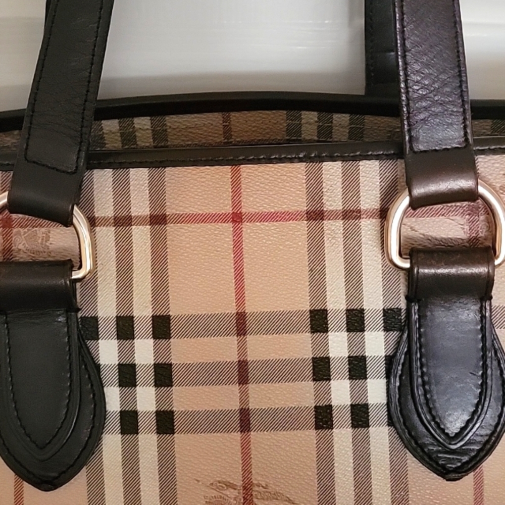 ⭐BURBERRY Authentic Made In Italy Classic Beige Check Coated Canvas Shoulder Bag